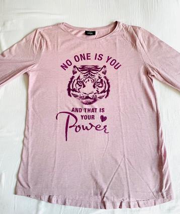 Lila longsleeve met opdruk tijger 170/176 beschikbaar voor biedingen