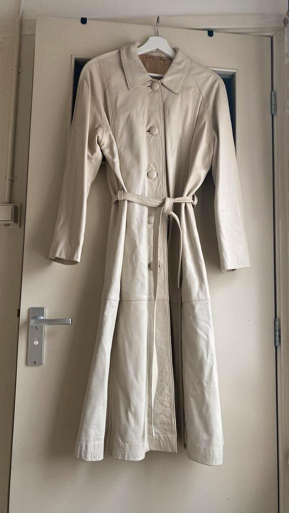 Vintage Leren Lange  jas. Gebroken wit Uniek. Maat 40/42, Kleding | Dames, Jassen | Zomer, Zo goed als nieuw, Maat 42/44 (L), Wit