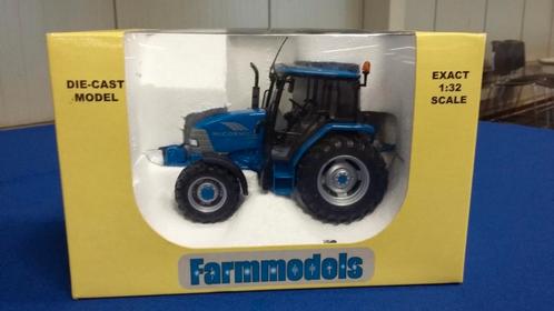 3 verschillende MC Cormick tractors 1:32 ( UH ), Hobby en Vrije tijd, Modelauto's | 1:32, Nieuw, Tractor of Landbouw, Universal Hobbies