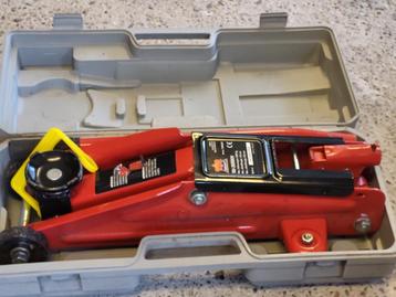 Krik Hydraulisch TopCraft TRJ-2000K beschikbaar voor biedingen