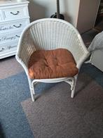 Witte rotan stoel met bruin kussen, Ophalen, Gebruikt, Wit, Riet of Rotan