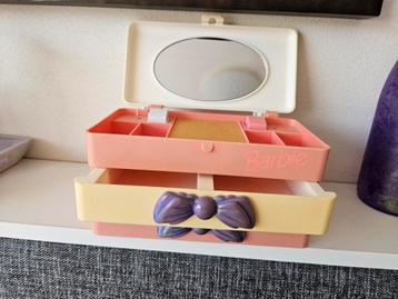 barbie vinted sieradendoos beschikbaar voor biedingen