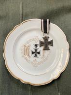 Porceleinen bord met afbeelding ijzeren kruis, Verzamelen, Ophalen of Verzenden, Duitsland