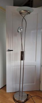 Zilverkleurige lamp met leeslampje, Ophalen of Verzenden, Zo goed als nieuw, Minder dan 100 cm