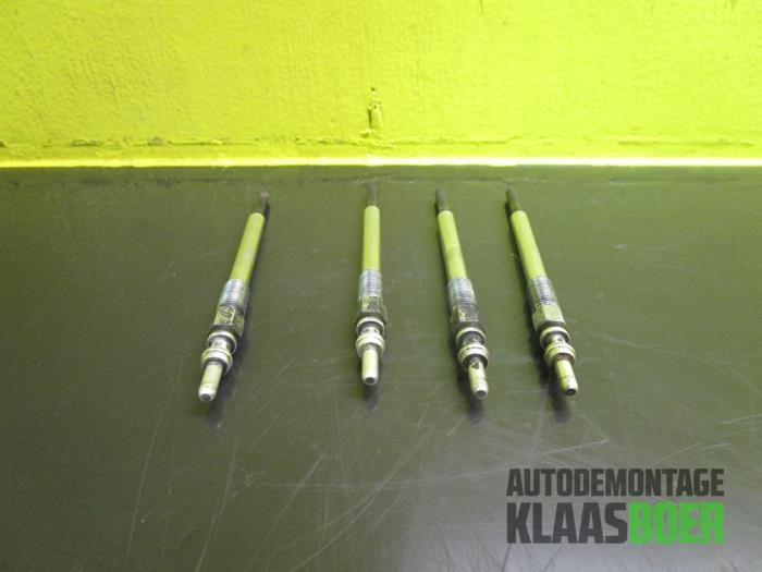 Gloeikaars van een Peugeot Bipper, Auto-onderdelen, Motor en Toebehoren, Peugeot, Gebruikt, 6 maanden garantie, 12 maanden garantie