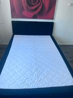 Twee personen bed 160x200, Huis en Inrichting, Slaapkamer | Boxsprings, Ophalen of Verzenden, Zo goed als nieuw, Tweepersoons