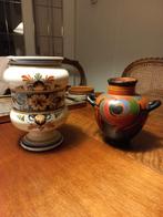 Twee Gouda Aardewerk Vazen, Ophalen