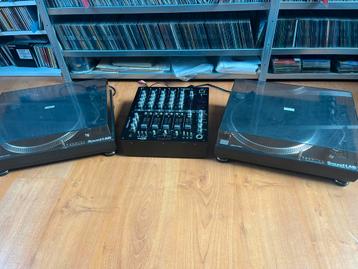 Dj set mengtafel en 2 draaitafels beschikbaar voor biedingen