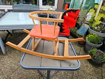 Antiek Houten Wip Paard beschikbaar voor biedingen