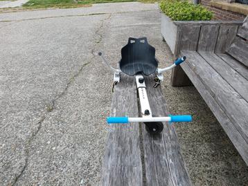 Kart voor hoverboard beschikbaar voor biedingen