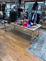 2x tafels van steigerhout (kledingzaak) Amsterdam Zuid, Ophalen