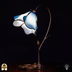 Tiffany lamp Lotus Azzurro - 20 cm, Huis en Inrichting, Lampen | Tafellampen, Nieuw, Ophalen of Verzenden, Glas, Tiffany