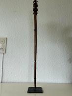 Oude lange tuntun stick, Sumba Indonesie tribal art kunst, Antiek en Kunst, Ophalen of Verzenden