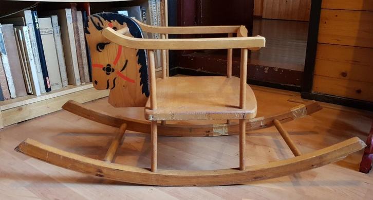 Prachtig oude houten hobbelpaard - jaren 70 - IGST, Antiek en Kunst, Antiek | Speelgoed, Ophalen