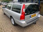 Volvo V70 2.4 Kinetic 170PK Youngtimer, Auto's, Voorwielaandrijving, Zwart, Leder en Stof, 1470 kg