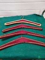 Kleerhangers retro stof vier stuks, Ophalen of Verzenden, 'T Olde Gre-j, Info@toldegrej.nl, Endepoelstraat 20f Didam