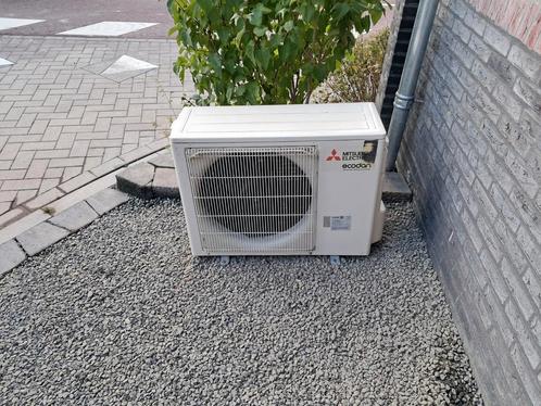 Buitenunit mitsubishi ecodan 5 kw warmtepomp. PUHZ-SW50VKA, Doe-het-zelf en Verbouw, Verwarming en Radiatoren, Gebruikt, Overige typen