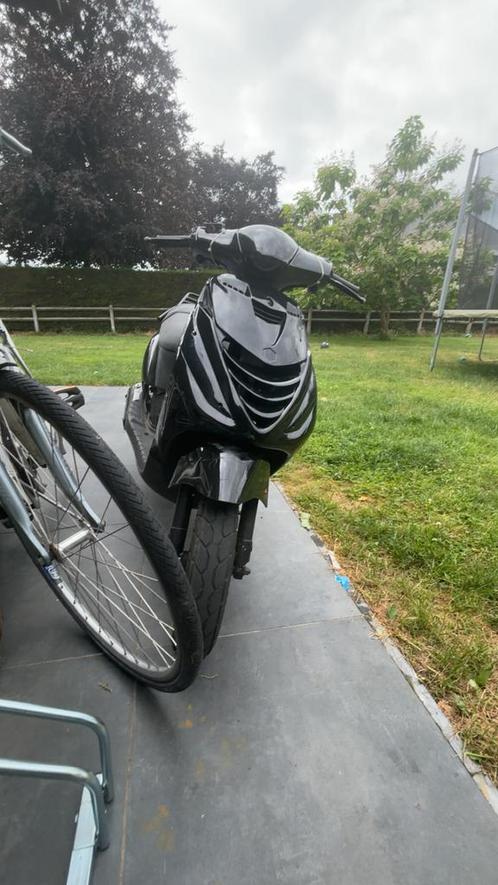 Zip 125cc, Fietsen en Brommers, Scooters | Piaggio, Zo goed als nieuw, Zip, Ophalen of Verzenden