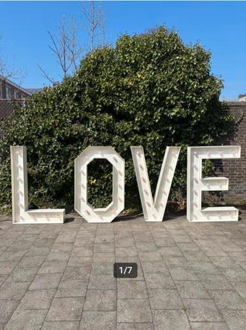 Love letters Verhuur beschikbaar voor biedingen