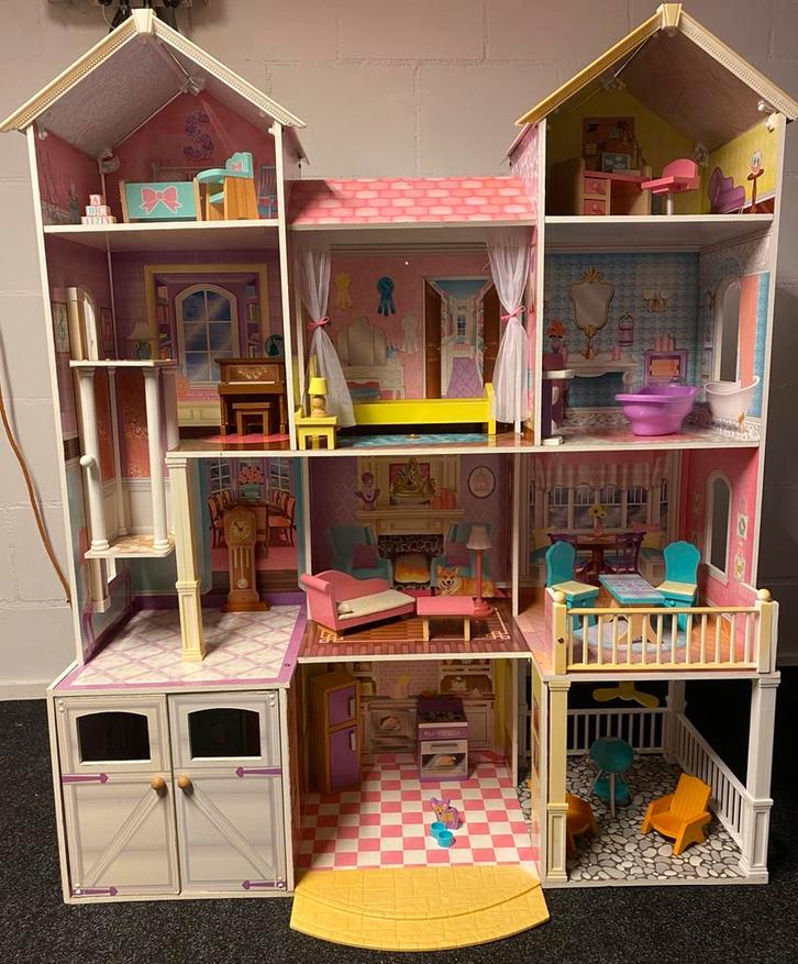 Poppenhuis barbiehuis Kidkraft groot, Kinderen en Baby's, Speelgoed | Poppenhuizen, Gebruikt, Poppenhuis, Ophalen