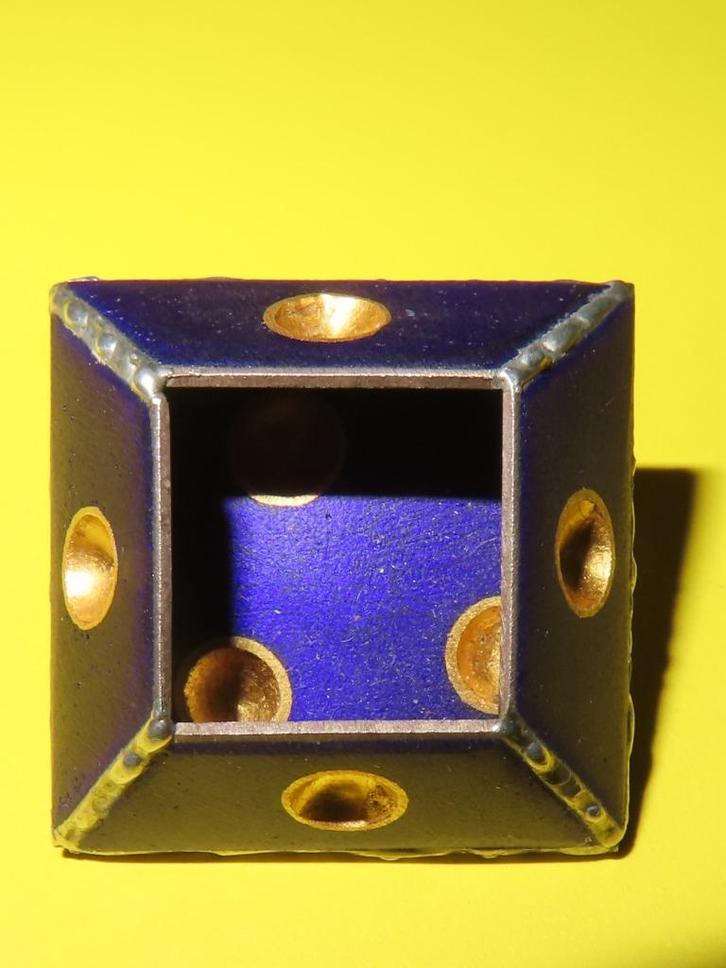 Broche design, blauw en goudkleurig, Sieraden, Tassen en Uiterlijk, Broches, Zo goed als nieuw, Overige materialen, Blauw, Ophalen of Verzenden