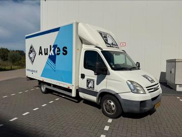 Iveco Daily 35C15 Bakwagen Dubbellucht B-Rijbewijs Transport beschikbaar voor biedingen