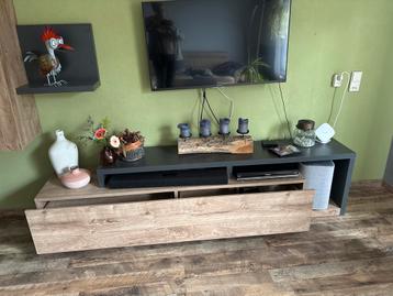 Complete Meubelset: TV Meubel, Kasten, Dressoir, Tafel beschikbaar voor biedingen