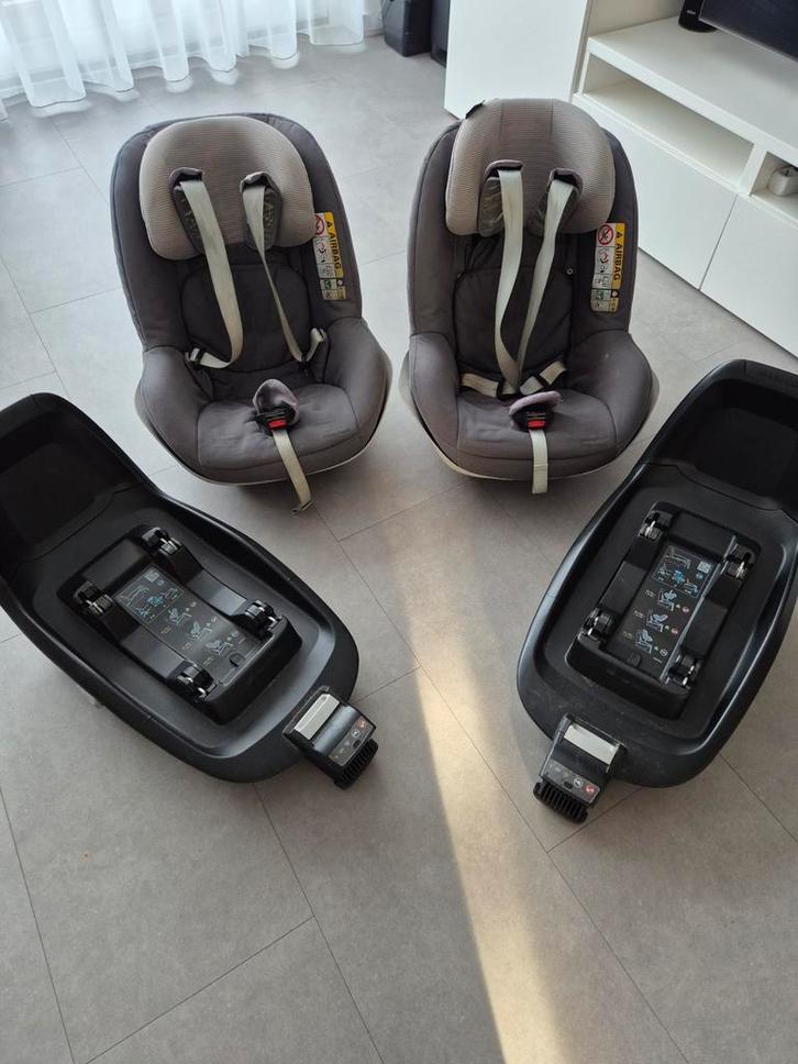 Maxi-Cosi Pearl + 2wayFix base (2x), Kinderen en Baby's, Autostoeltjes, Gebruikt, Maxi-Cosi, 9 t/m 18 kg, Isofix, Verstelbare rugleuning