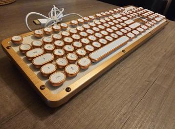 Steampunk Azio toetsenbord  beschikbaar voor biedingen