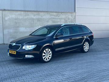 Skoda Superb Combi 1.8 TSI Elegance Business Line XENON+CREM beschikbaar voor biedingen