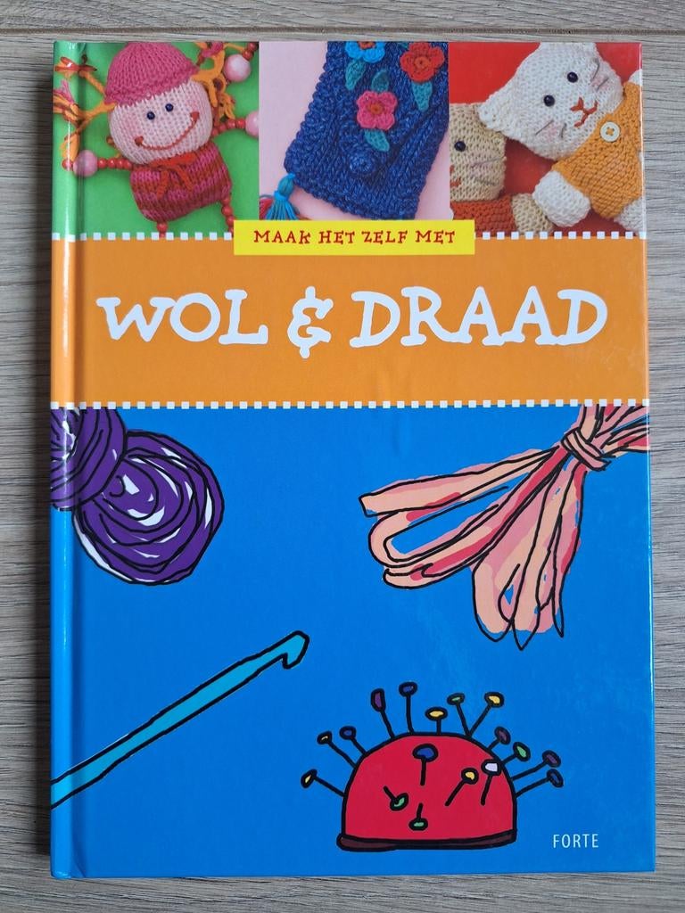 Maak het zelf met wol & draad - R. Soffers, Boeken, Kinderboeken | Jeugd | onder 10 jaar, Zo goed als nieuw, Fictie algemeen, Ophalen of Verzenden