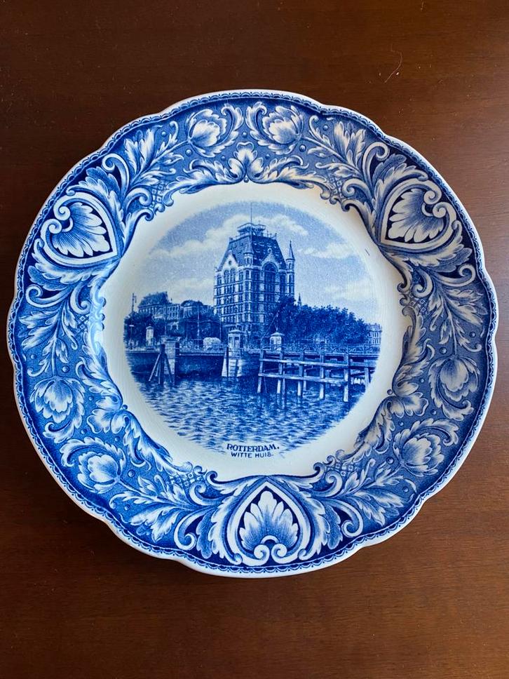 Delftsblauw bord Rotterdam - Witte Huis en Delftse Poort, Antiek en Kunst, Antiek | Schalen, Ophalen