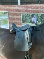 KM zadel 17,5 INCH, Ophalen of Verzenden, Zo goed als nieuw, Dressuur