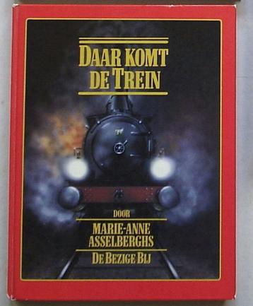 Boek "Daar komt de trein". Voor liefhebber e/of verzamelaar beschikbaar voor biedingen
