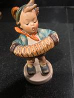 Goebel Hummel Accordion Boy, Verzamelen, Beelden en Beeldjes, Ophalen of Verzenden, Zo goed als nieuw, Hummel