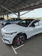Ford Mustang premium Mach E 338pk AWD Aut. 2022 Licht Grijs, Automaat, Wit, Origineel Nederlands, Elektrisch
