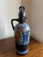 Plazuid Gouda karaf ca. 1928 Dorian motief met dop en kurk, Ophalen