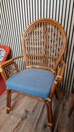 Vintage Bamboe Fauteuil met Blauwe Kussen, Huis en Inrichting, Fauteuils, Ophalen, Gebruikt, Minder dan 75 cm, 50 tot 75 cm