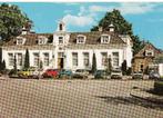 Twello (Gld) Gemeentehuis ca 1980 Veel auto's in beeld, Verzenden, 1960 tot 1980, Ongelopen, Gelderland