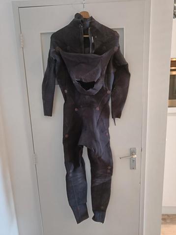 Gratis wetsuit 4/3 maat S/M beschikbaar voor biedingen