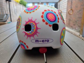 Micro Helm Deluxe Doodle dot  beschikbaar voor biedingen