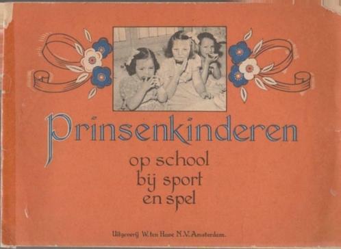 Prinsenkinderen op school, bij sport en spel, uit 1947, Verzamelen, Koninklijk Huis en Royalty, Tijdschrift of Boek, Nederland