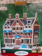 Lemax White Swann Inn 2009 - Zonder Vlag, Met Doos, Diversen, Kerst, Ophalen of Verzenden
