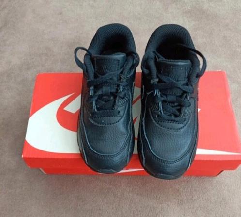 Nike gympen maat 26, Kinderen en Baby's, Kinderkleding | Schoenen en Sokken, Zo goed als nieuw, Sportschoenen, Jongen of Meisje