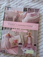 Boek - Tilda's summertime, Boeken, Ophalen of Verzenden, Zo goed als nieuw, Borduren en Naaien, Tone Finnanger