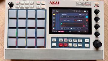 Akai MPC Live II Retro Edition + 1TB SSD/EXPANSIONS/BAG beschikbaar voor biedingen