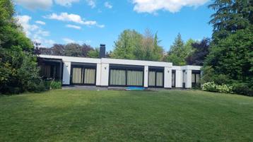 Mooie gelijkvloerse villa (300m2) in Oud-Turnhout beschikbaar voor biedingen