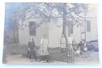 Fotokaart Hardinxveld kinderen houten barak woonwagenkamp, Ophalen of Verzenden, 1920 tot 1940, Ongelopen, Zuid-Holland