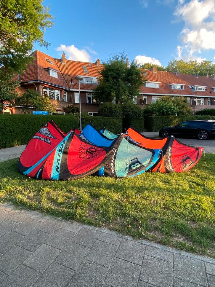 Kitesurfset naish pivot 6m,8m (s26) en 10m (s27) inc. Bar, Watersport en Boten, Kitesurfen, Zo goed als nieuw, Geen board, Ophalen of Verzenden