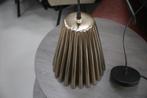 Leuke aparte ronde metalen hanglamp met geplooide vormen, Huis en Inrichting, Lampen | Hanglampen, Ophalen of Verzenden, Zo goed als nieuw